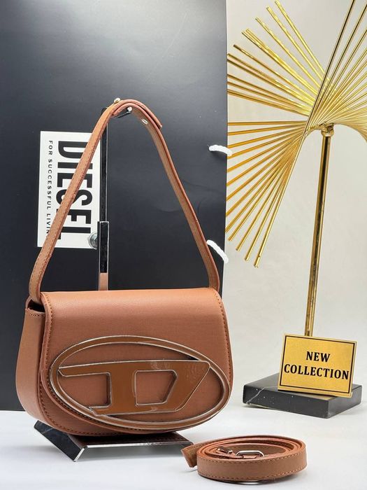 Стилна дамска чанта