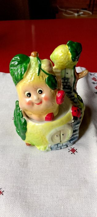 Солонка/салфетница керамическая.