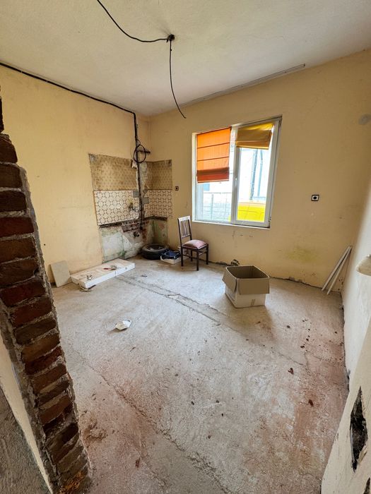 Продавам къща в центъра на  Свиленград.