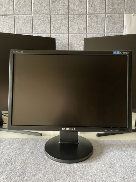 Монитор Samsung 943NW (19 дюймов)