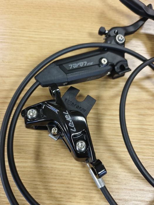 Предна/комплект/ дискови спирачки SRAM Level Silver Stealth с 4 бутала