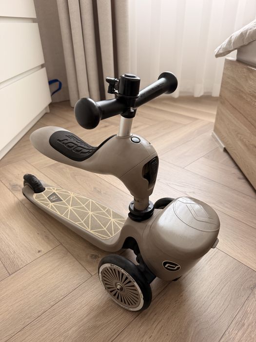 Scoot and ride tricikli