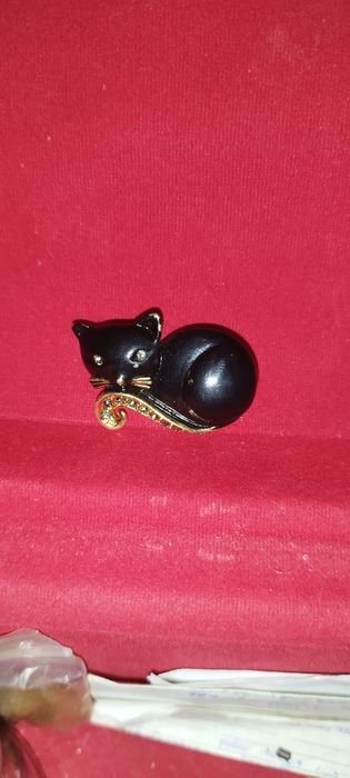 Брошь оригинальная