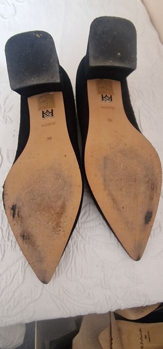 Обувки от естествен велур Kazar
