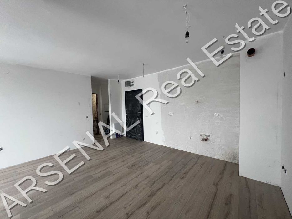 Продаваме четиристаен апартамент, Надежда 1