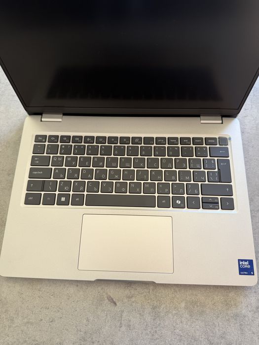Лаптоп Dell Pro 14 PC14250 Ultra 5 235U 32RAM