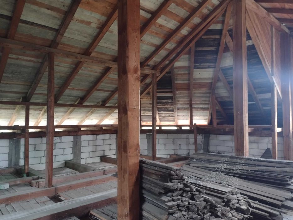 Vand Casa 373 mp, 2000 mp teren Gura Vaii 6 km Rm Valcea, la DN7