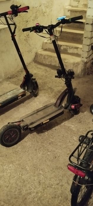 Vând trotineta bicicleta