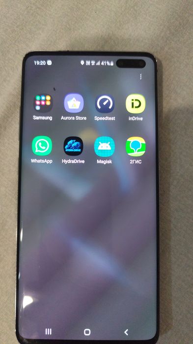 Тоелефон SAMSUNG S 10.