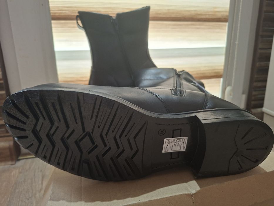 Зимни мъжки обувки с подплата