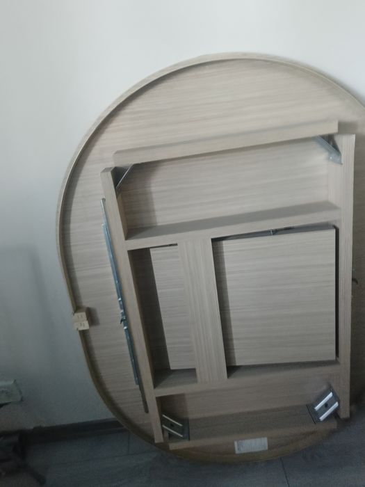 Продам кухонный стол и 4 стулья