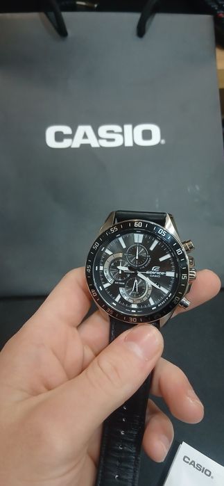 Продавам Casio Edifice EFV 620D