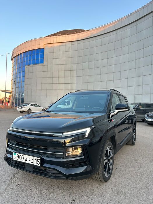 Jac js 4 кроссовер