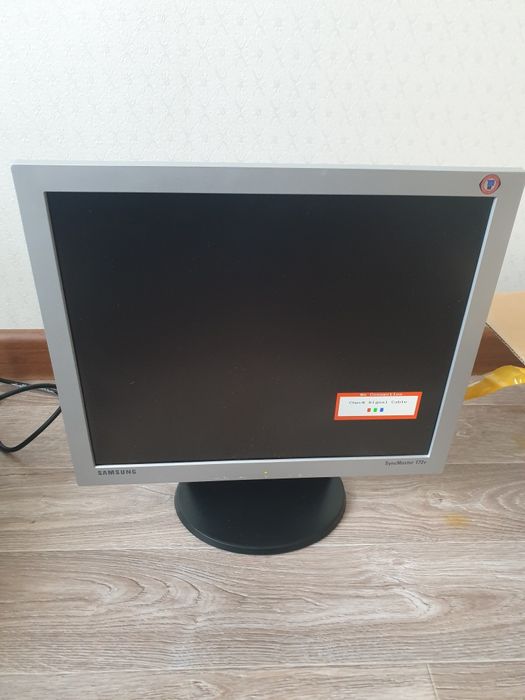 Монитор Samsung SyncMaster