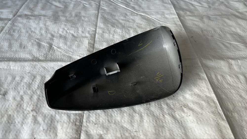 Капак на дясно огледало Mazda CX-30 2020-