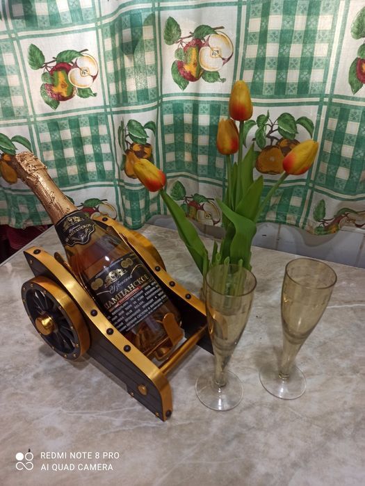 Подставка под шампанское