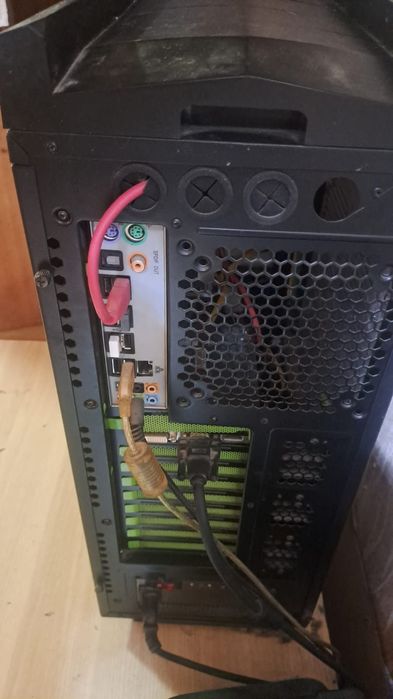 Продам компьютер куадро кор