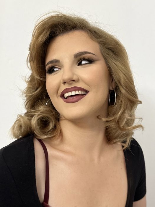 Servicii de makeup profesional in București,pentru orice eveniment.