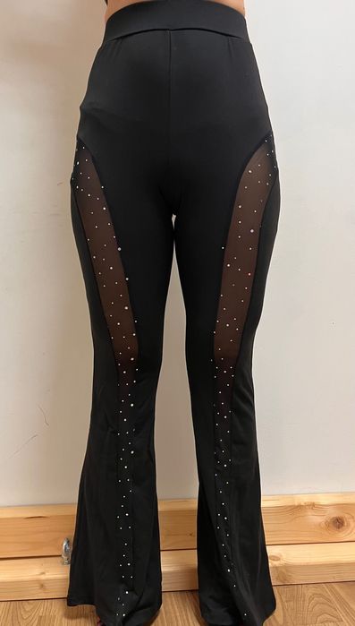 Дамски долнища на цена от 15€