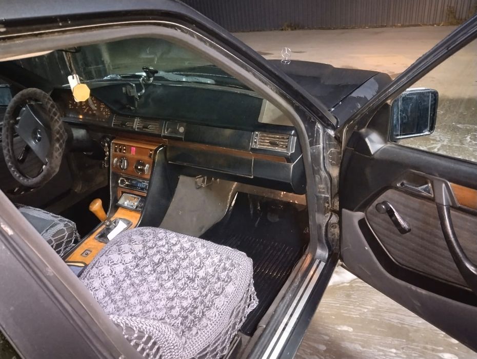 Продам мерседес 124