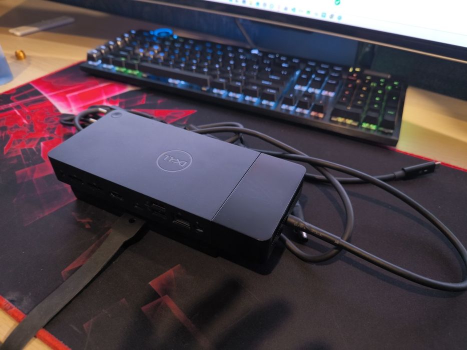 Vând Docking Station Dell