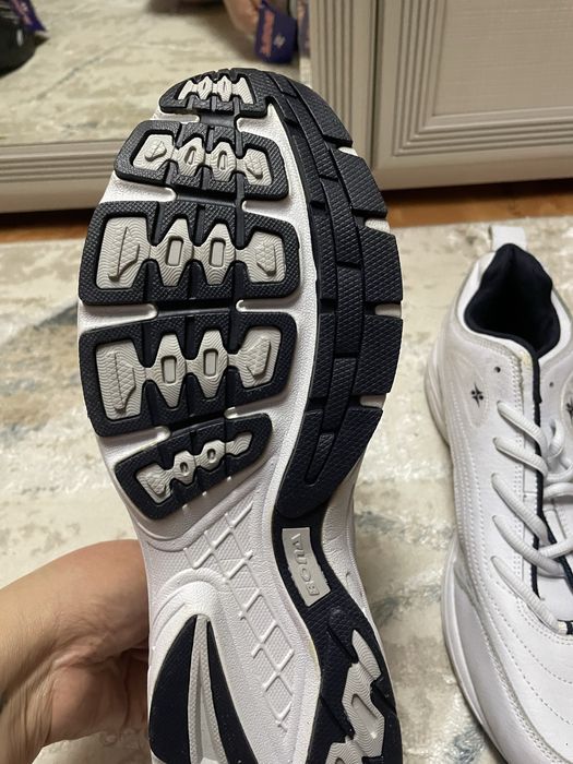 Кросовки 45 размер