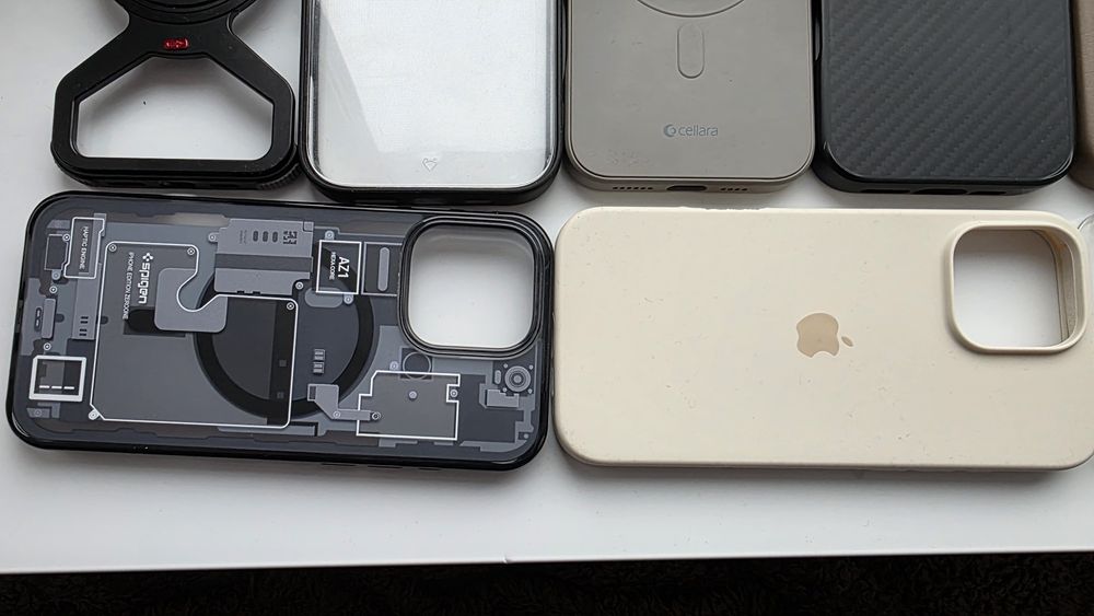 Huse iPhone 16 Pro Max