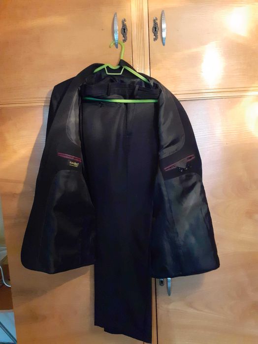 Costum barbatesc