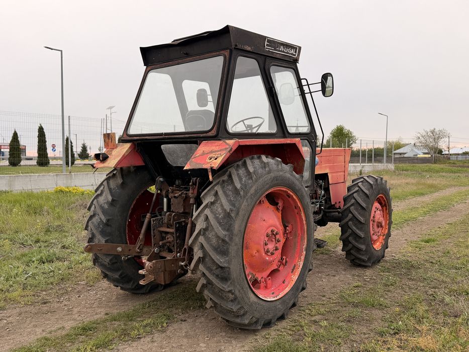 Tractor Universal Utb DT1010 Motor Iveco