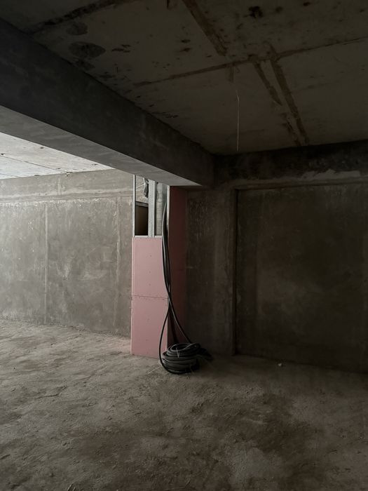 Коммерческое помещение 173 м², ТРК «Seoul Mun», у входа.