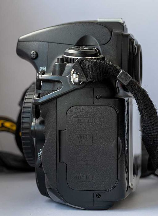 Профессиональная камера Nikon D700