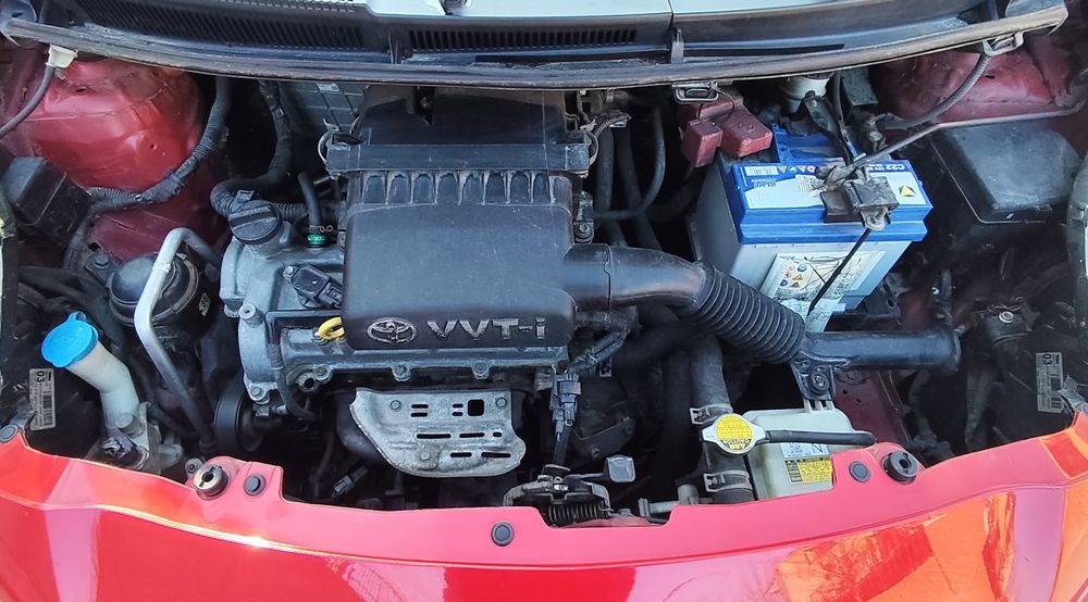 Toyota Yaris 1.3 Benzină SOL/Full – 127K km reali – cumpărată de nouă