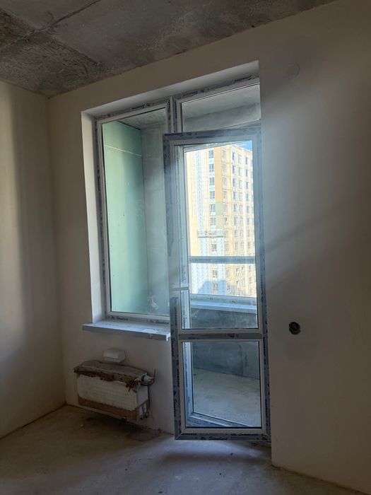 Продам пластиковое окно с балконной дверью
