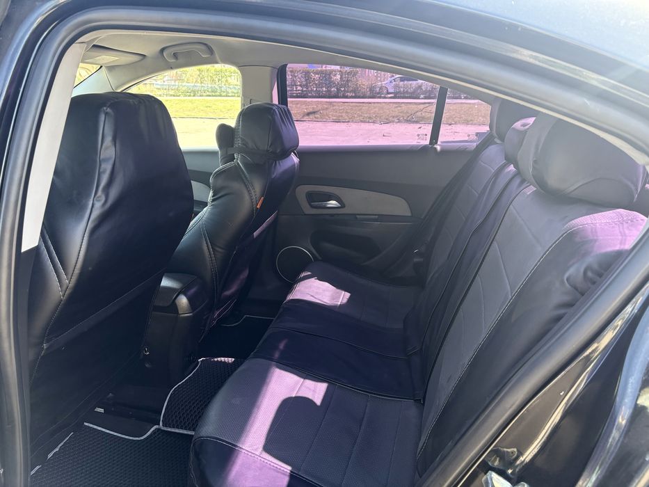 Продаётся Chevrolet Cruze 1.8 (автомат)