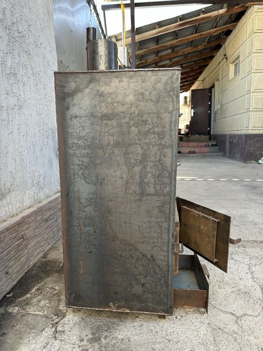 Напольный отопительный печь