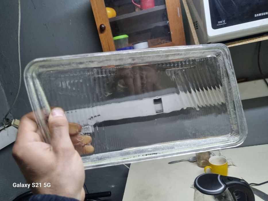 Продам стекла фар