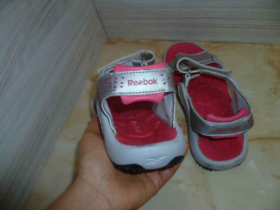 REEBOK сандали №37