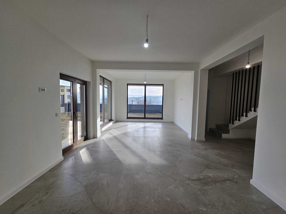 Persoana Fizica - 4camere, 3bai, 2locuri parcare, incalzire pardoseala