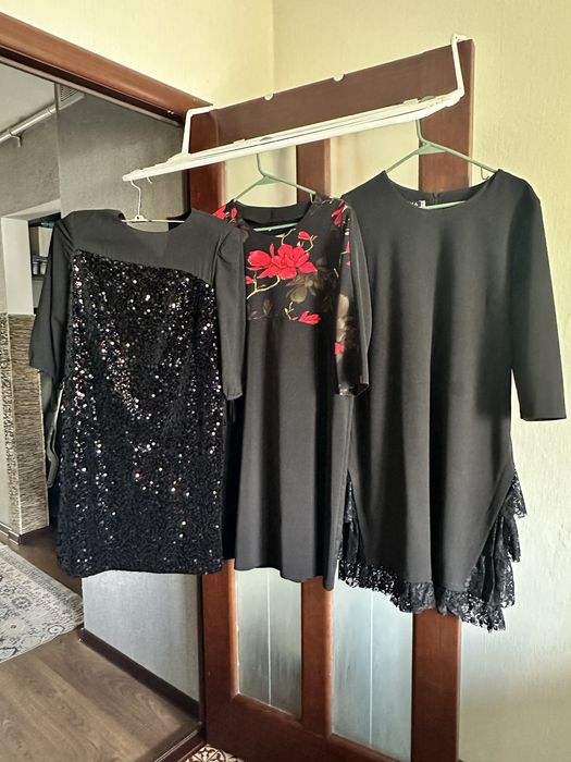 Продам платья недорого