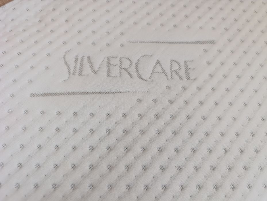 Кошара с люлеещ механизъм и матрак