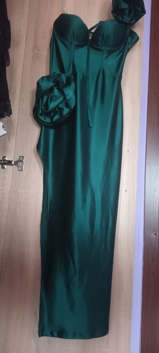 Vând rochie  negociabil