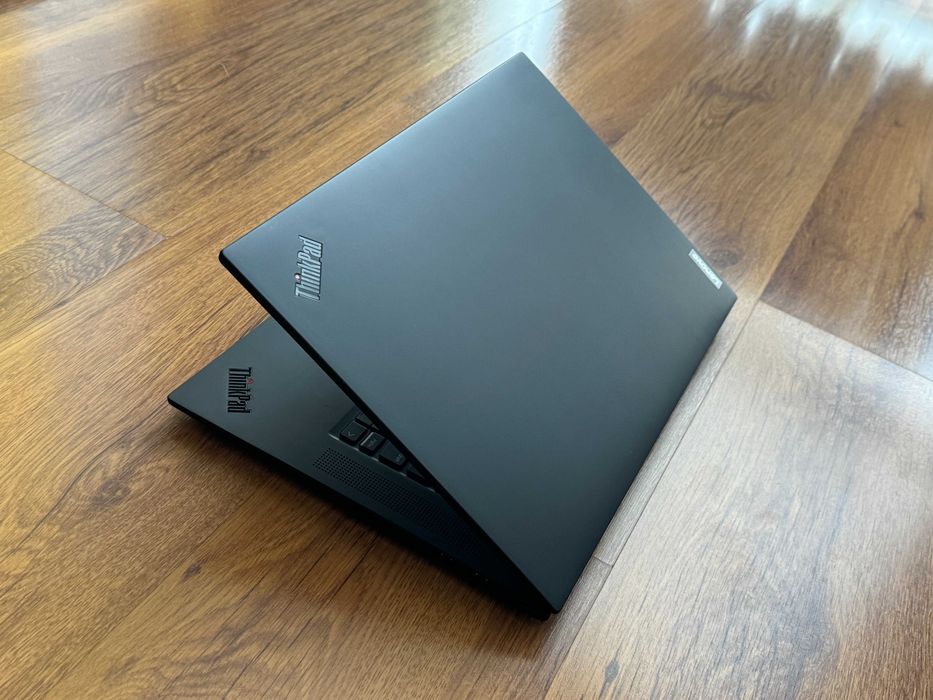 16' WQXGA 2.5K i7-11800H Lenovo ThinkPad P1 Gen 4 32GB DDR4/RTX A2000