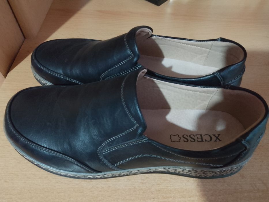 Черни обувки нови номер 43