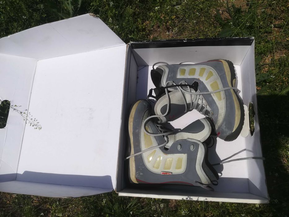 Сноуборд дъска и ботуши