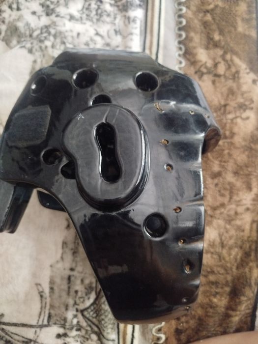 Шлем с забралом для единоборств