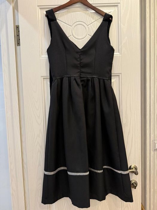 Нарядные женские платья.