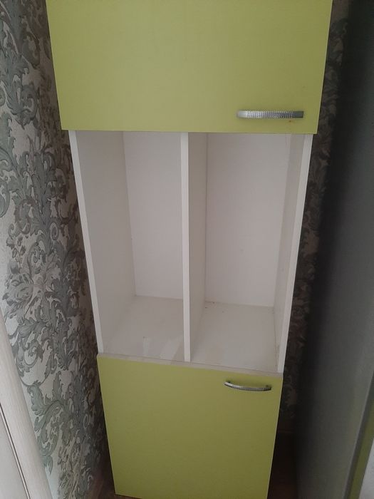 Отдам навесной шкаф