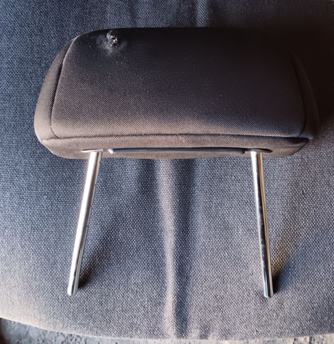 Продам подголовники 2 шт