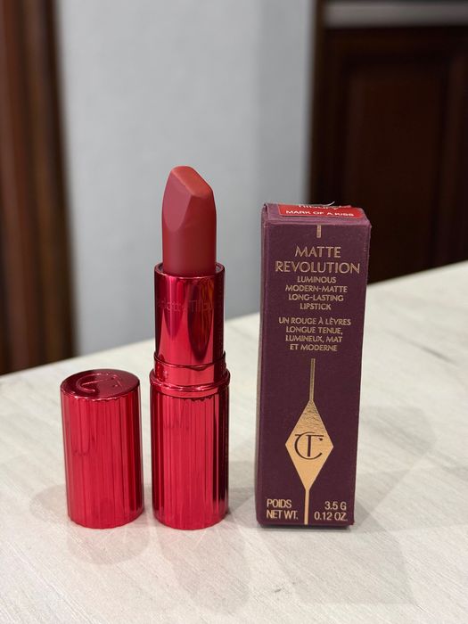Матовая помада Charlotte Tilbury "mark of a kiss" Оригинал