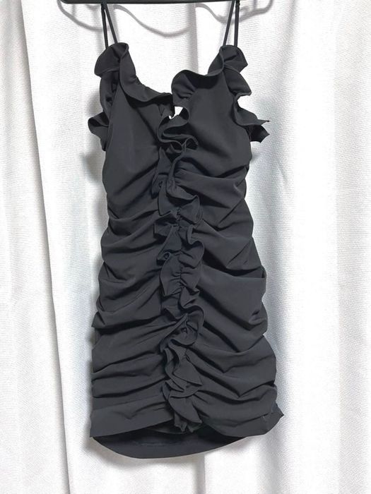 Елегантна рокля в черно ZARA